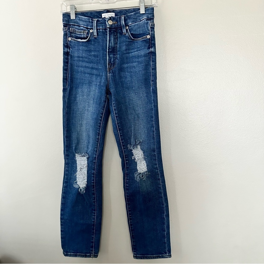 Good American Classic Slim Straight Jeans - Picture 4 of 10